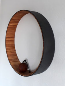 Sabine Schiffer-Nasserie - Sisyphos-Modus, Holz, Keramiplast, Graphit, 2019, Ø 80cm T 16cm