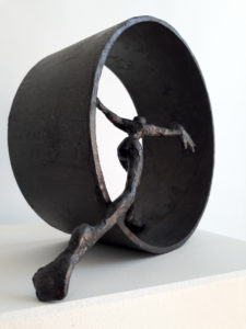 Sabine Schiffer-Nasserie - Wandeln I, Keramiplast, Graphitpaste, 2018, 18 x 18 x 9cm